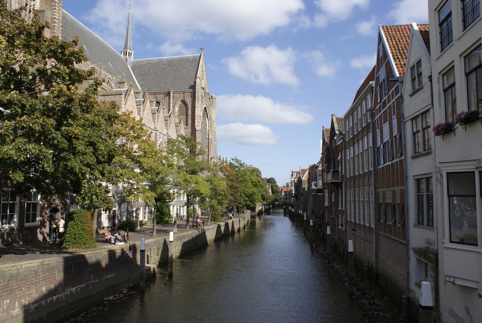 Video over stadswandelingen Dordrecht met gids van Gilde Dordrecht